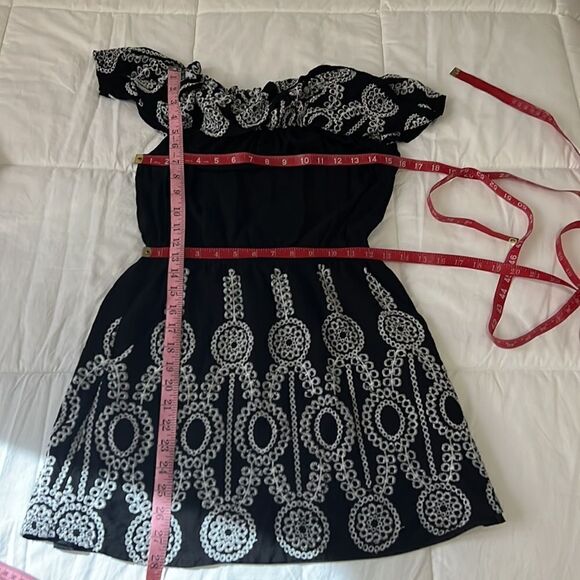 Aqua Size Small Off Shoulder Elastic Waist Black White Embroidery Pockets Lined - Picture 8 of 8